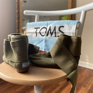 Toms wrap boots